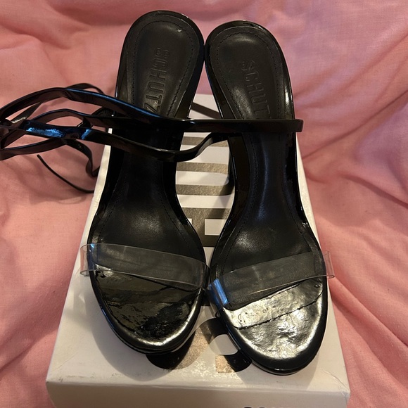 SCHUTZ Cloe Vinyl Sandal - Picture 7 of 10